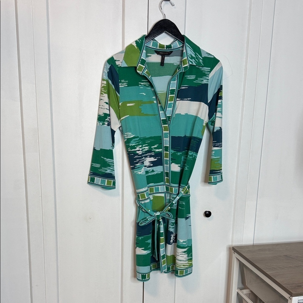BCBGMaxAzria Green and Blue Retro Print Patterned Mini Dress w/ belt - medium
